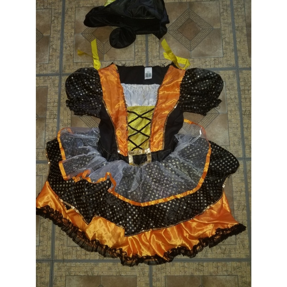 Witch costume medium
